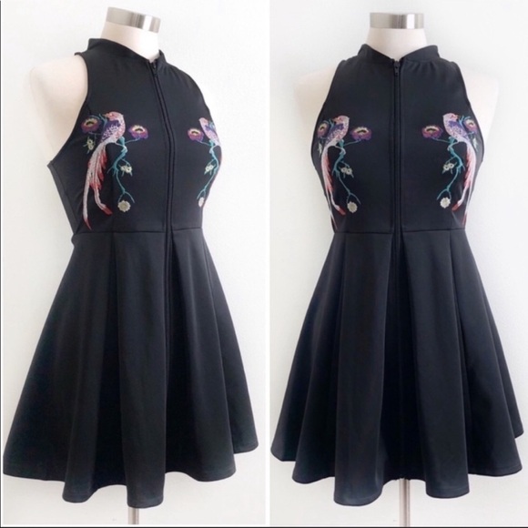 BUFFALO DAVID BITTON Neoprene Embroidered Floral Bird Dress size M - Picture 1 of 8